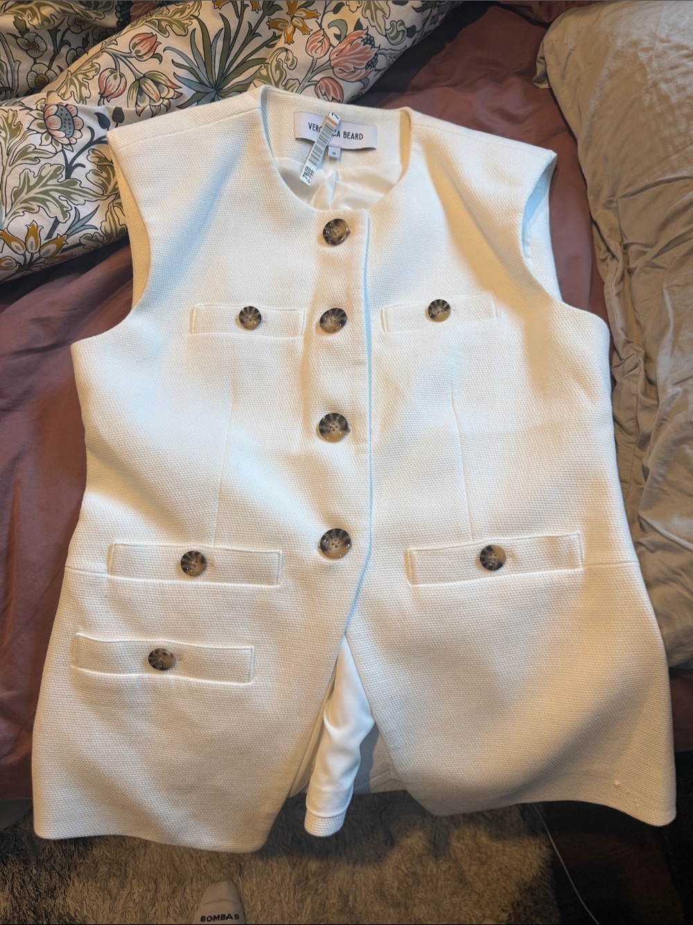 Veronica Beard Tamara Ivory vest with Tortoise buttons 10